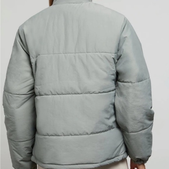 Onia Lightweight Puffer Jacket - Picture 2 of 7